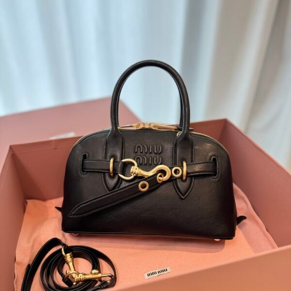 MIUMI*AventureSize: bottom length 28×bottom width 10×high 16.5cm