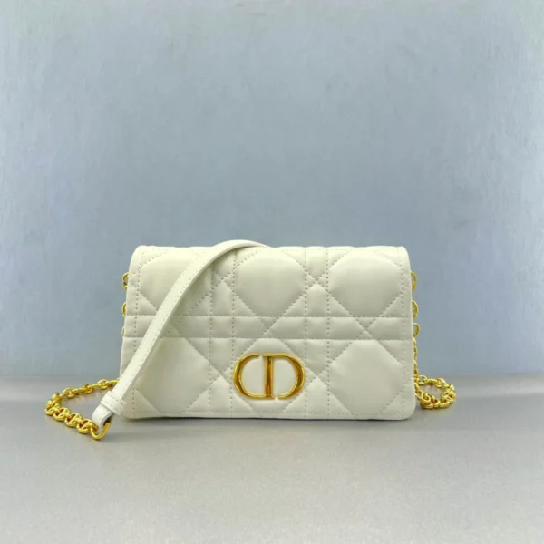 30 montaigne collection diamond rattan check